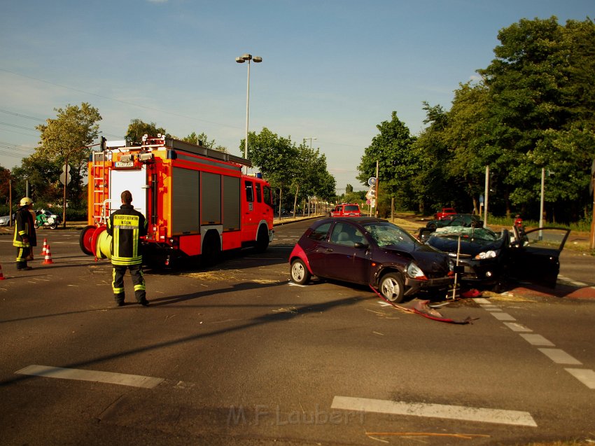 VU Koeln Chorweiler Merianstr Neusser Landstr P004.JPG